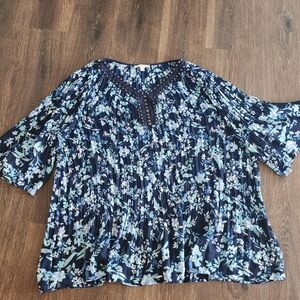 Woman Within Womens Plus Size 26/28 Floral Embellished Pleated Blouse Top Blue